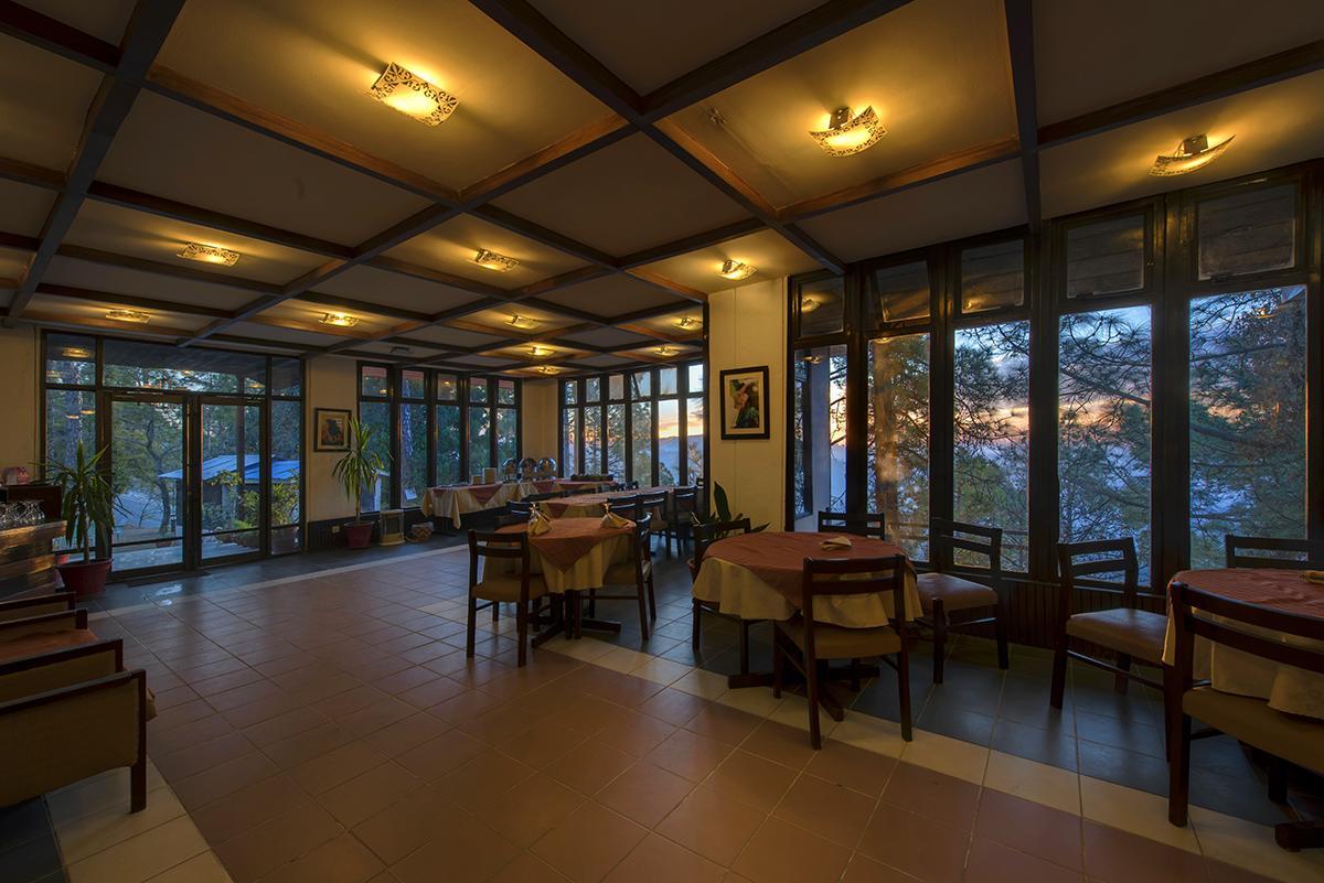 Hotel Arcadian Blue Pines Murree Exteriér fotografie