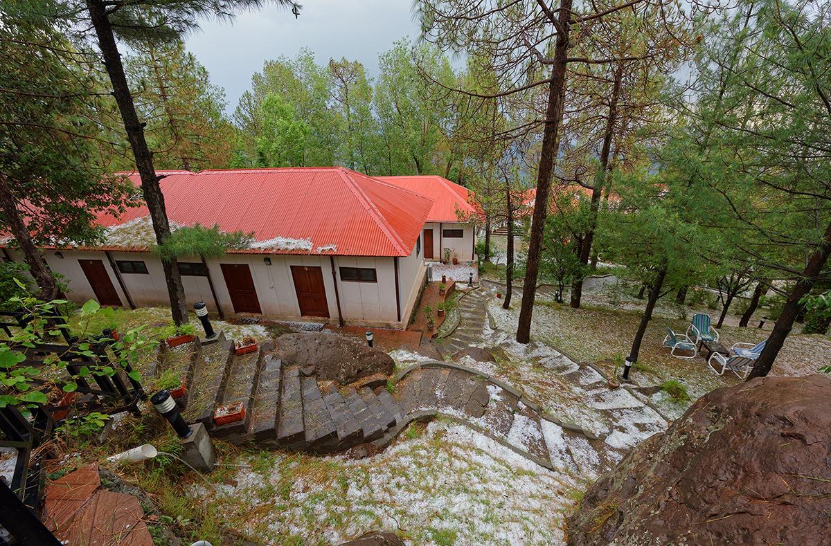 Hotel Arcadian Blue Pines Murree Exteriér fotografie