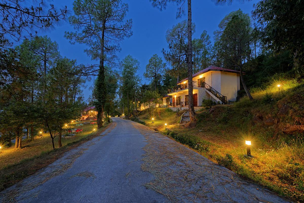 Hotel Arcadian Blue Pines Murree Exteriér fotografie